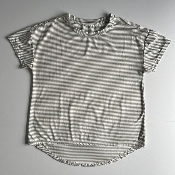 GAP GapFit Breathe High Low Mini Stripe Short Sleeve Athletic Top Size Small - Picture 1 of 7